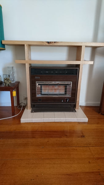 Fireplace Surround/Mantel